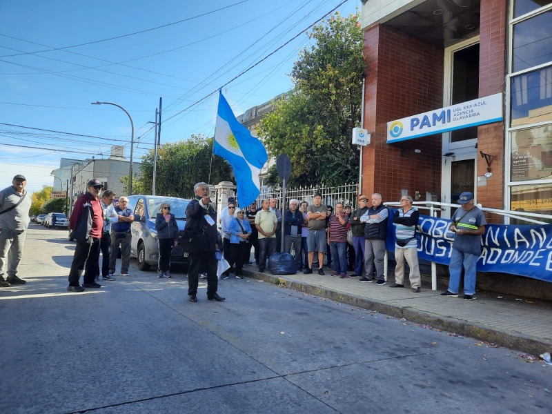 Frente al Pami se realiz una nueva protesta por los jubilados